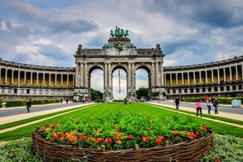 Cinquantenaire Parkı