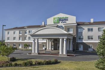 Holiday Inn Express & Suites Richwood