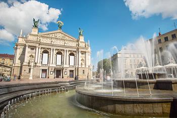 Lviv Opera ve Bale Sahnesi