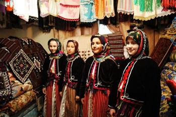 Merder Bal, Yoğurt ve Madımak Festivali