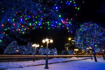 Noel Işıklandırması/Christmas Light Across Canada