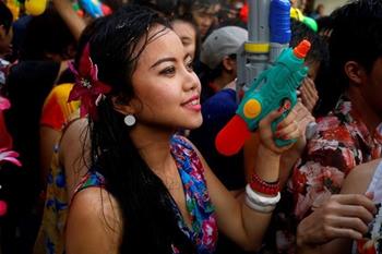 Songkran (Tay Yeni Yılı)