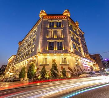 Taj Mahal Hotel